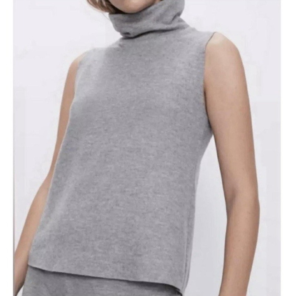 Zara Women's Turtleneck Sleveeless Top Large Casual Travel Preppy Gray Knit